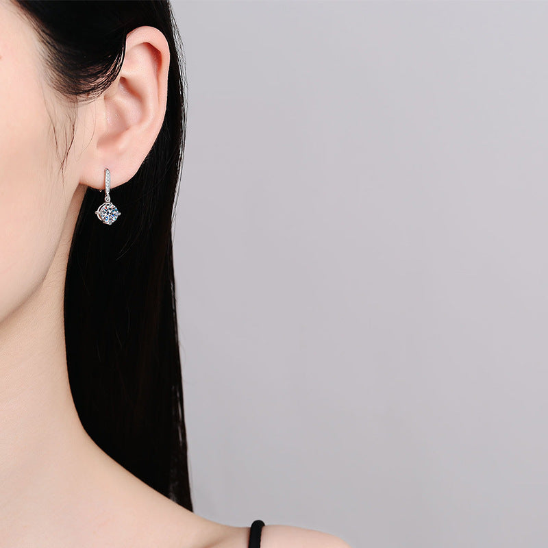 Lessa – Round Cut Earring