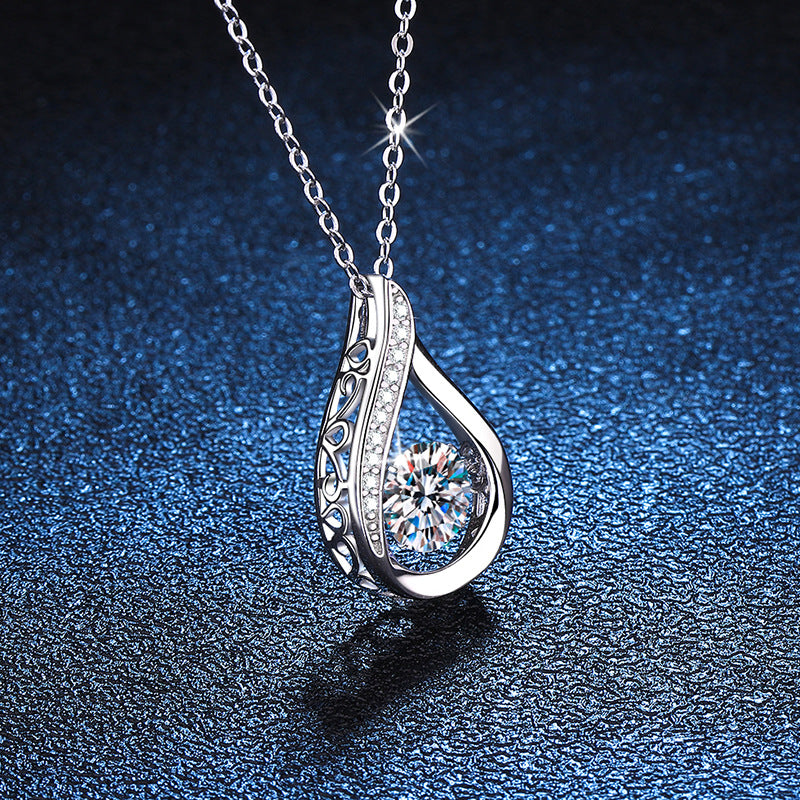 Nevia - Round Cut Necklace